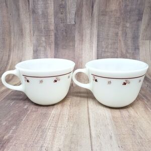 Vintage Pyrex Burgundy Rose Coffee Mug Tea Cup Milk Glass set of‎ 2
